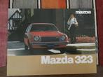 autofolder Mazda 323  1977, Verzenden, Zo goed als nieuw, Mazda