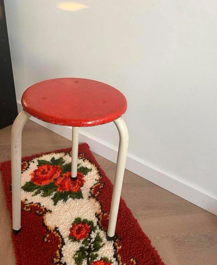 Vintage krukje, Huis en Inrichting, Krukjes, Zo goed als nieuw, Hout, Ophalen of Verzenden