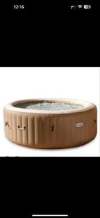 Intex spa jacuzzi 4 personen, Tuin en Terras, Bubbelbaden en Hottubs, Ophalen of Verzenden, Zo goed als nieuw, Pomp