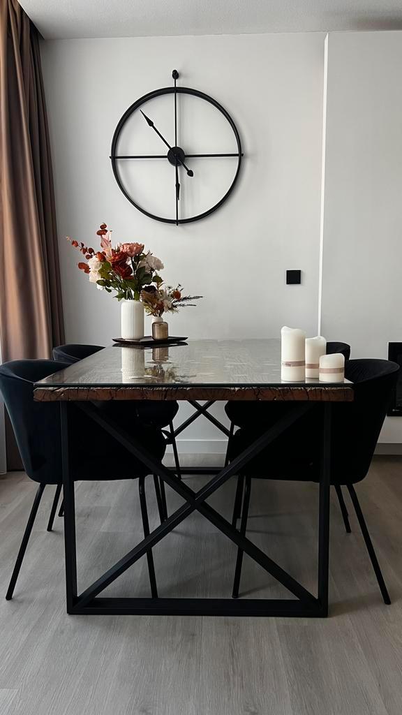 TE KOOP EETTAFEL/SALONTAFEL MET ZWARTE RIXON POTEN., Huis en Inrichting, Complete eetkamers, Zo goed als nieuw, 4 tot 6 stoelen