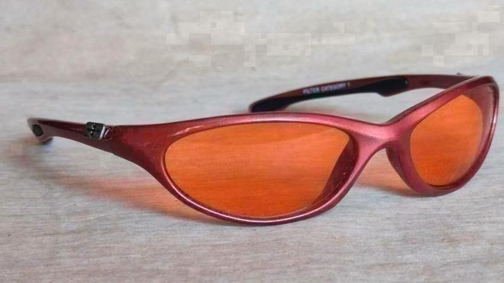 Brunotti BSWA 0400 62 cat.1 zonnebril, sportbril, Sieraden, Tassen en Uiterlijk, Zonnebrillen en Brillen | Dames, Zonnebril, Rood