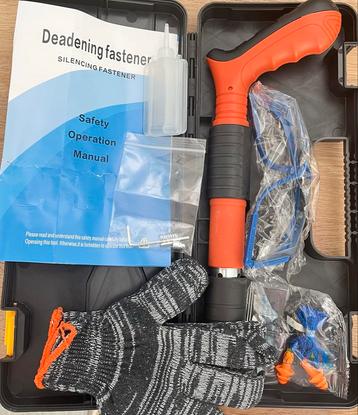 Geluidsarme bevestiger set - Nieuwstaat beschikbaar voor biedingen
