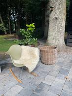 Eames Schommelstoel Replica, Huis en Inrichting, Stoelen, Ophalen, Kunststof, Overige kleuren, Zo goed als nieuw