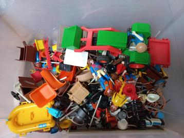 Playmobil - grote bak met losse onderdelen beschikbaar voor biedingen