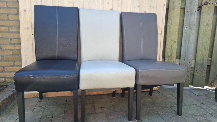 Kamer eetstoelen 3 verschillende kleuren, Huis en Inrichting, Stoelen, Zo goed als nieuw, Vijf, Zes of meer stoelen, Leer, Overige kleuren