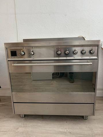 Smeg Fornuis CE9IMX - Zilver beschikbaar voor biedingen