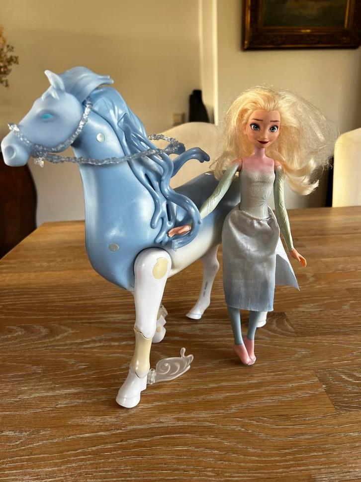 Disney Frozen 2 Elsa & Nokk, Kinderen en Baby's, Speelgoed | Poppen, Zo goed als nieuw, Barbie, Ophalen of Verzenden