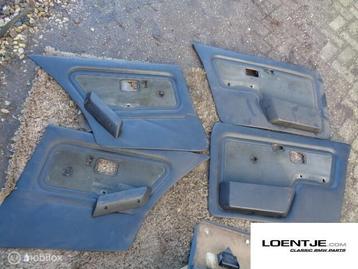 zwarte deurpanelen bmw e30 sedan 316 318 320 323 325i etc beschikbaar voor biedingen
