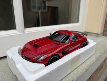 1:18 Mercedes SLS AMG Black Series rood 2013 Minichamps beschikbaar voor biedingen