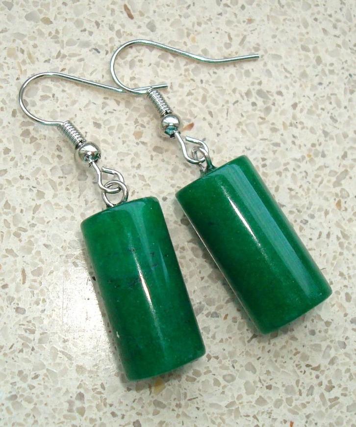 Oorbellen met jade, Sieraden, Tassen en Uiterlijk, Oorbellen, Nieuw, Overige materialen, Groen, Met edelsteen, Ophalen of Verzenden