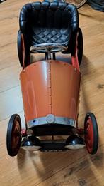 Vintage rode trapauto, Ophalen