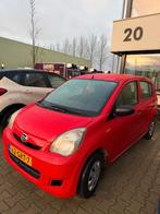 Daihatsu Cuore 1.0 5D 2008 Rood, Auto's, Voorwielaandrijving, 600 kg, 18 €/maand, 4 stoelen