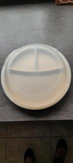 Magnetronbord  met deksel Tupperware. Nieuw., Huis en Inrichting, Keuken | Tupperware, Ophalen of Verzenden, Nieuw, Crème, Overige typen