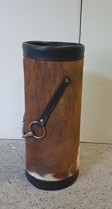 Vintage jaren 70 paraplubak van koehuid, country stijl beschikbaar voor biedingen