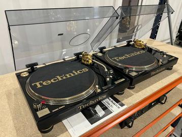 2x Technics SL-1200LTD uit privécollectie beschikbaar voor biedingen