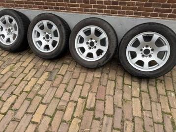 Te koop bmw winterbanden op aluminium velg beschikbaar voor biedingen