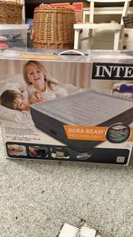 Intex dura beam, Caravans en Kamperen, Luchtbedden, Ophalen of Verzenden, Ingebouwde pomp, Nieuw, 2-persoons