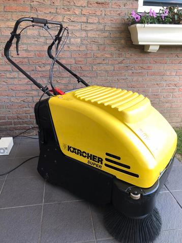 Kärcher KSM750 veegmachine beschikbaar voor biedingen
