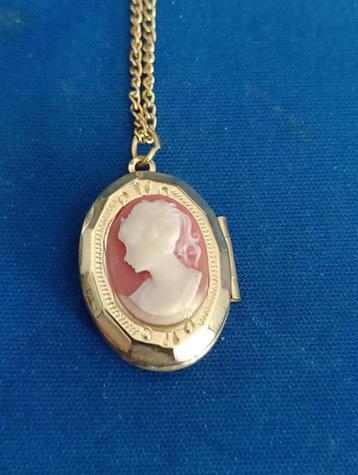 Cameo Hanger met Goud Vergulde Ketting Size: ca 42/45cm beschikbaar voor biedingen
