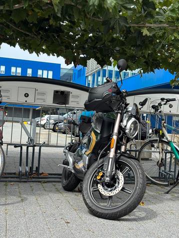 Snellader gezocht supersoco 10ah beschikbaar voor biedingen