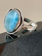 Zilveren ring met hemelsblauwe larimar, Sieraden, Tassen en Uiterlijk, Ringen, Blauw, 20 of groter, Ophalen of Verzenden, Zo goed als nieuw