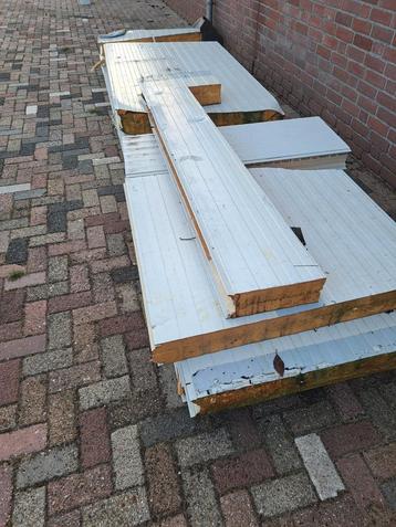 Sandwichpanelen 13 cm dik beschikbaar voor biedingen