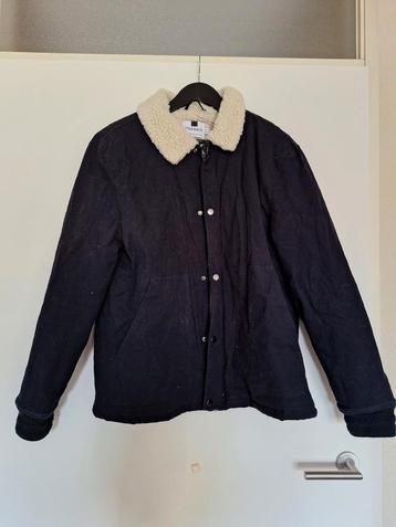 Donkerblauwe winterjas maat L-XL beschikbaar voor biedingen