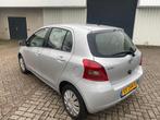 Toyota Yaris 1.0 VVT-i Terra / 5drs /, Voorwielaandrijving, 970 kg, Gebruikt, 750 kg