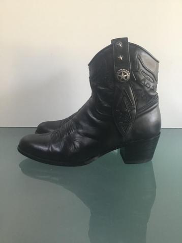 GRATIS VERZENDEN | SENDRA Boho zwarte laarzen 40 beschikbaar voor biedingen