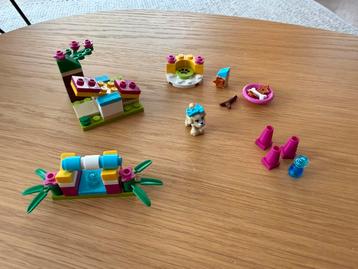 Lego friends puppytraining 41088 beschikbaar voor biedingen