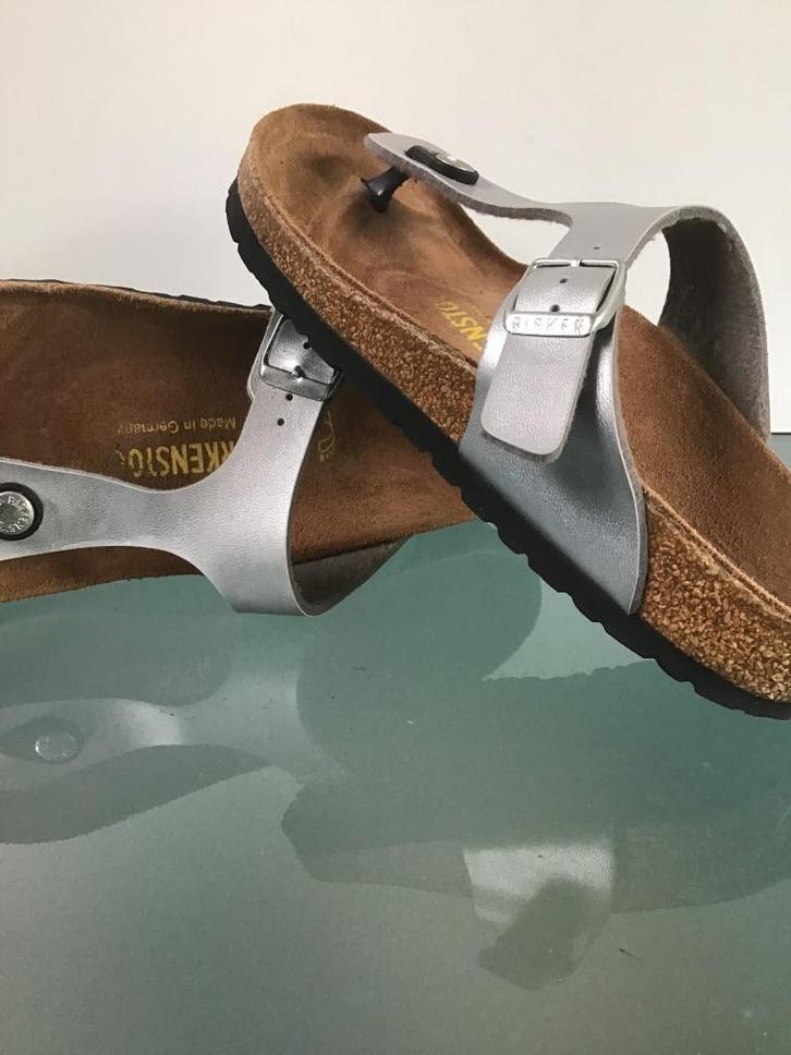 GRATIS VERZENDEN | BIRKENSTOCK Nieuwe zilveren slippers 36, Kleding | Dames, Schoenen, Nieuw, Slippers, Overige kleuren, Verzenden