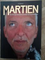 Martien: Van burgemeesterszoontje tot kasteelheer, Ophalen of Verzenden, Zo goed als nieuw, Jan Dijkgraaf, Film, Tv en Media