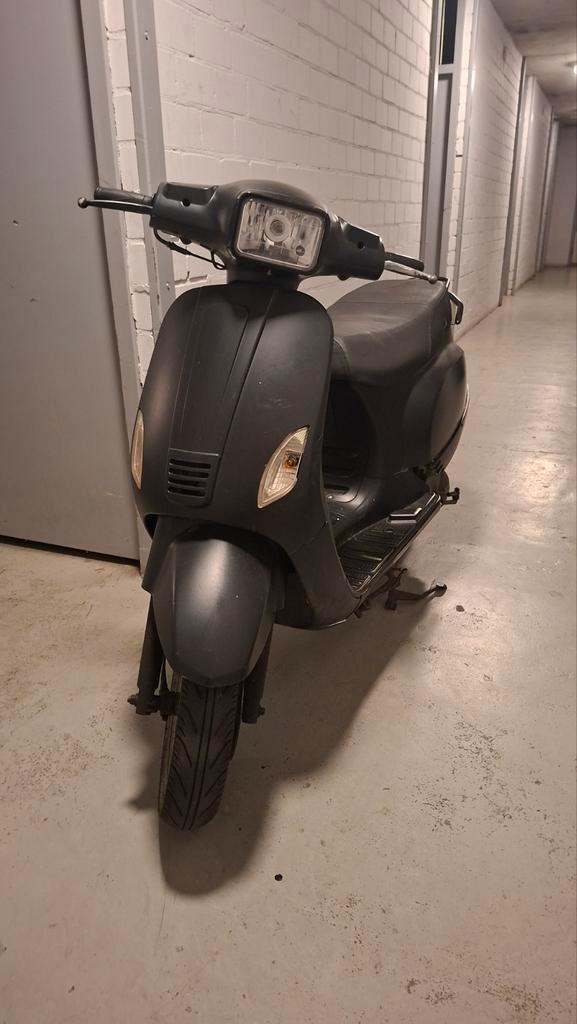 Zeer nette agm scooter, Fietsen en Brommers, Brommeronderdelen | Scooters, Piaggio, Ophalen