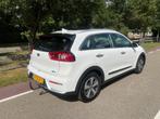 Kia Niro 1.6 GDi Hybrid DynamicLine 141 PK Camera Navi Trekh, Stof, Wit, Origineel Nederlands, Bedrijf