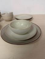 Beige Servies - 38 Delig, Huis en Inrichting, Keuken | Complete keukens, Ophalen, Gebruikt, Overige materialen, Overige typen