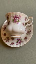 Royal Albert kop/schotel Sweet violets, Antiek en Kunst, Antiek | Servies los, Verzenden