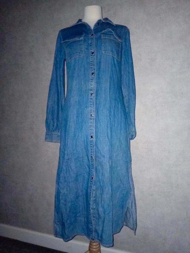 > Leuke spijkerjurk!, Kleding | Dames, Jurken, Zo goed als nieuw, Maat 38/40 (M), Blauw, Onder de knie, Ophalen of Verzenden