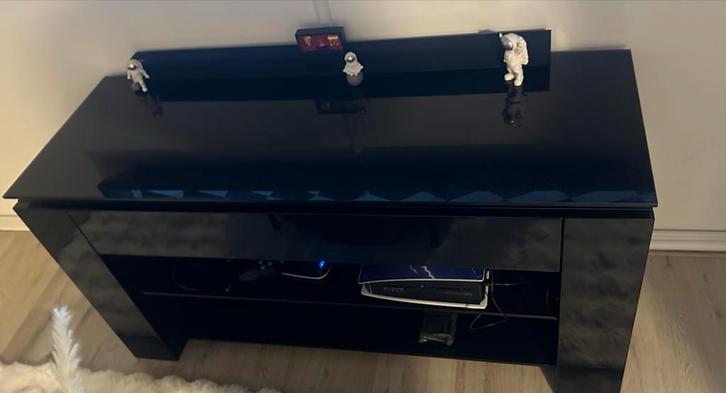 Strak TV Meubel - Zwart Hoogglans, Huis en Inrichting, Kasten | Televisiemeubels, Gebruikt, Minder dan 100 cm, 100 tot 150 cm