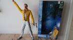 Neca Freddie Mercury 18" Queen met CD's, Ophalen of Verzenden, Zo goed als nieuw, Pop, Beeldje of Miniatuur