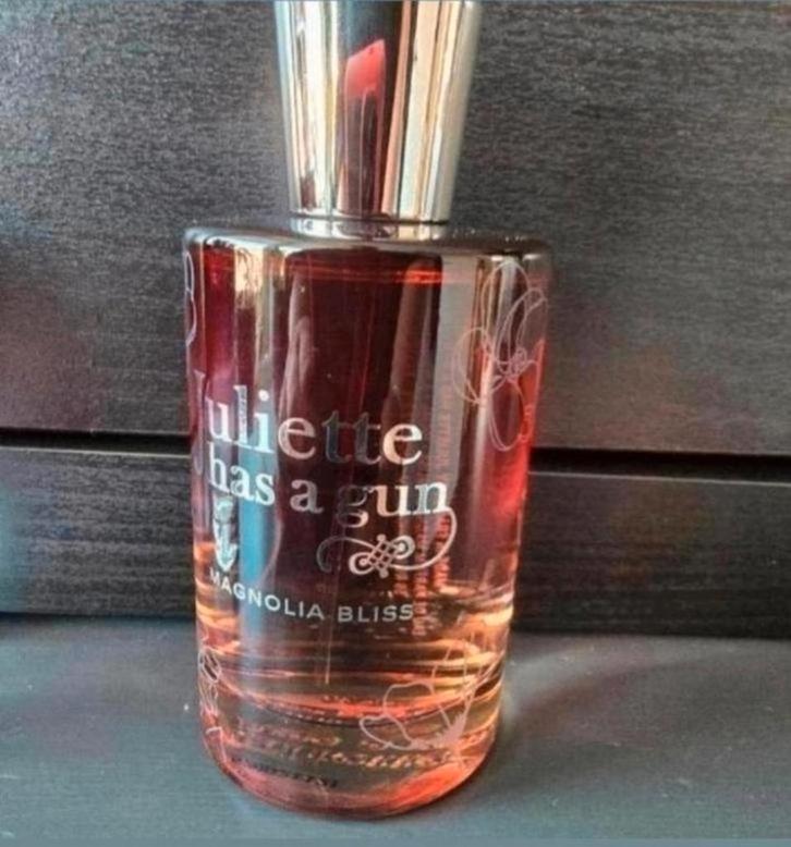 Magnolia bliss Juliette Has A Gun samples, Sieraden, Tassen en Uiterlijk, Uiterlijk | Parfum, Nieuw, Ophalen of Verzenden