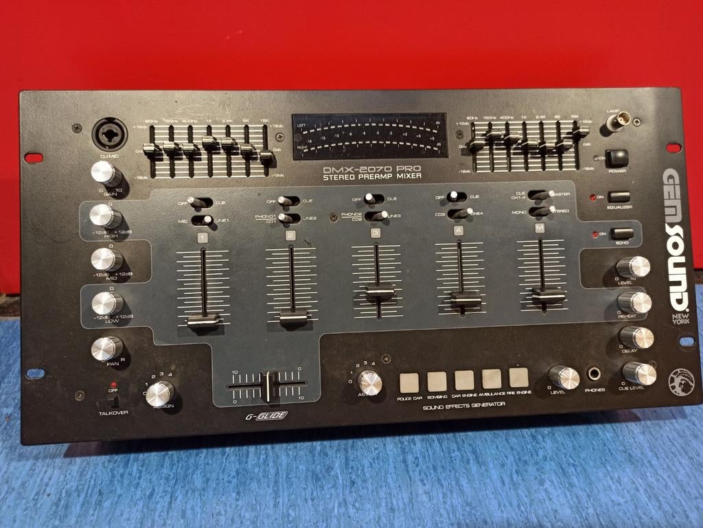 Gemini DMX-2070 Pro Stereo Preamplifier Mixer, Muziek en Instrumenten, Mengpanelen, Gebruikt, Minder dan 5 kanalen, Microfooningang