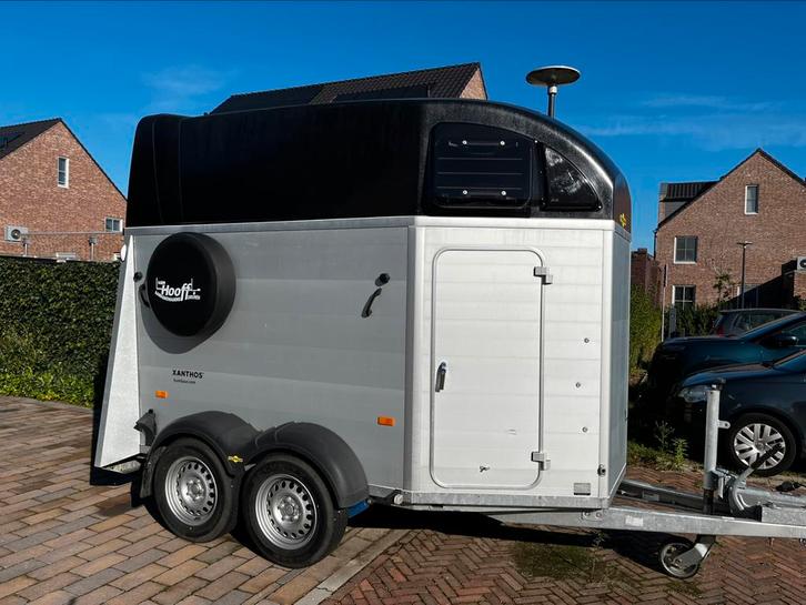 Humbaur Xanthos 2 paards trailer 2021 top staat!, Dieren en Toebehoren, Paarden en Pony's | Overige Paardenspullen, Ophalen