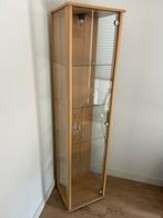 Vitrinekast met houten frame en lampje, Ophalen, 50 tot 100 cm, Zo goed als nieuw, 150 tot 200 cm