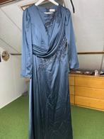 Donkerblauwe satijnen jurk - Maat M/L, Kleding | Dames, Gelegenheidskleding, Maat 38/40 (M), Galajurk, Blauw, Ophalen of Verzenden