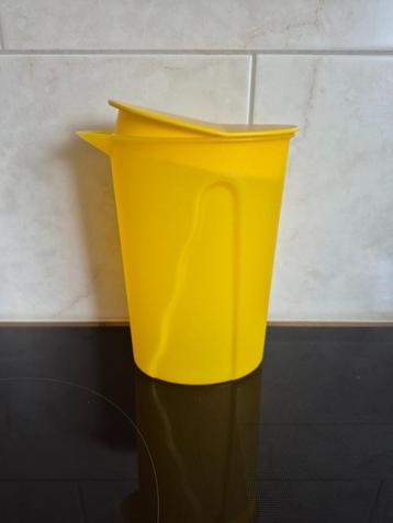 Tupperware trendy schenkkan 1 liter beschikbaar voor biedingen