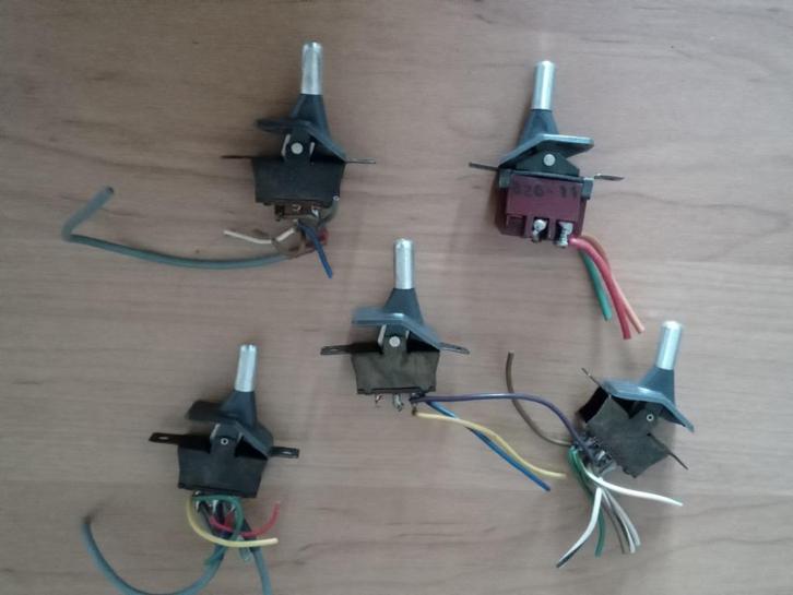 toggle schakelaars Sony, Hobby en Vrije tijd, Elektronica-componenten, Verzenden
