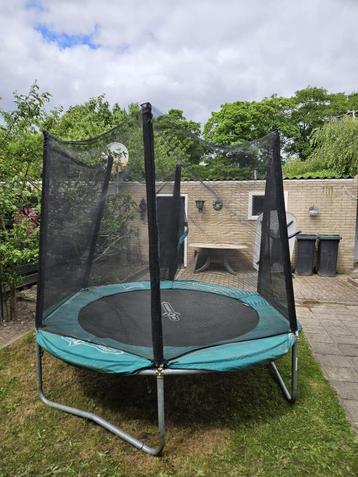 Trampoline  beschikbaar voor biedingen