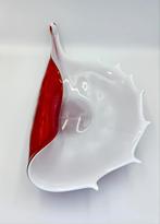 Decoratieve sierlijke schaal in Rood & Wit glas, Ophalen of Verzenden