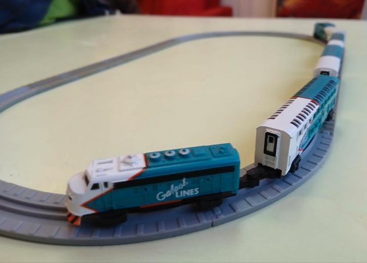 Micro Machines Trein - Galoob - Compleet, Hobby en Vrije tijd, Modeltreinen | H0, Zo goed als nieuw, Treinset, Gelijkstroom of Wisselstroom