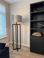 Korting!! Showroommodel nieuwe vloerlamp Milano staande lamp, Huis en Inrichting, Lampen | Vloerlampen, Ophalen, Info@vbluxurydesign.com